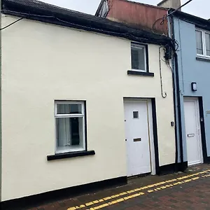 Apartment 2 Bed Townhouse Eyre Square Centre, Galway